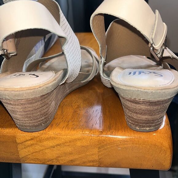 WOMEN’S SOFFT HEELED LEATHER VELORA SNAKESKIN-LOOK STRAPPY SANDALS SIZE 9.5 - Picture 4 of 9